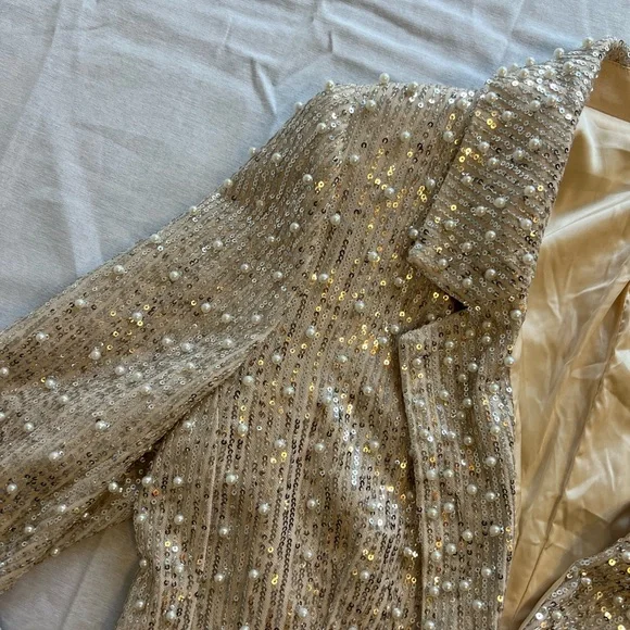 MABLE Silver Sequin With Pearls Women's Statement Piece Blazer NWT - Picture 3 of 13